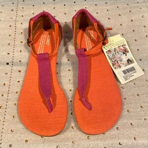 7.5 Tom’s pink and orange sandals - NWT